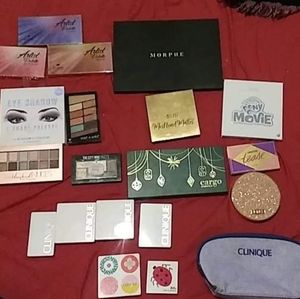 Eyeshadow palettes